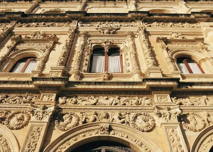 Alvarez Quintero * Σεβίλλη